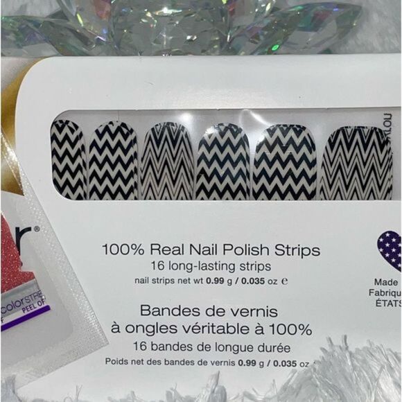Color Street | Keep Calm and Chevron, Chevron design on clear base nail strips - Picture 13 of 16